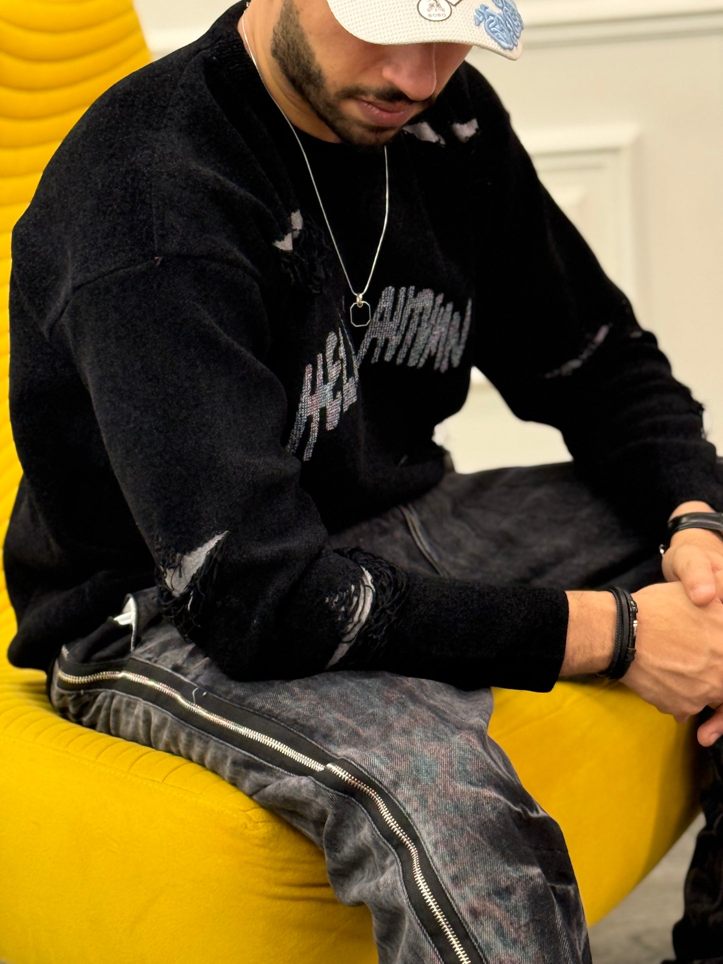 Black Cating Pullover