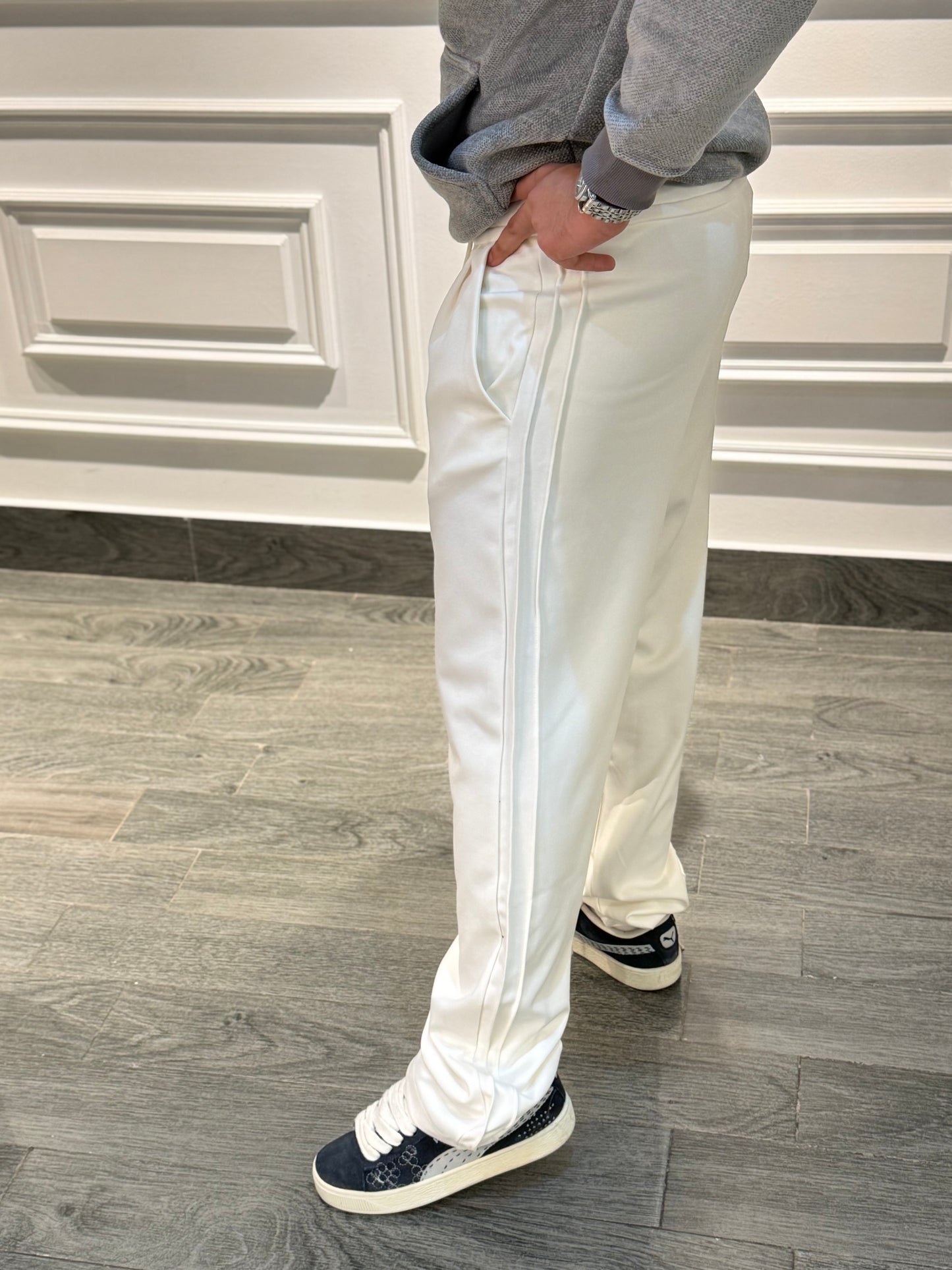 White basic pants