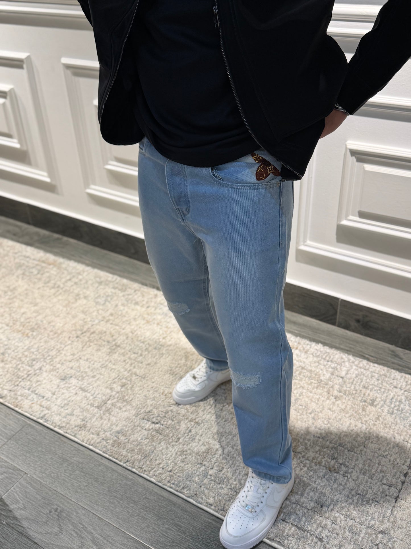 Light blue Lv print pants