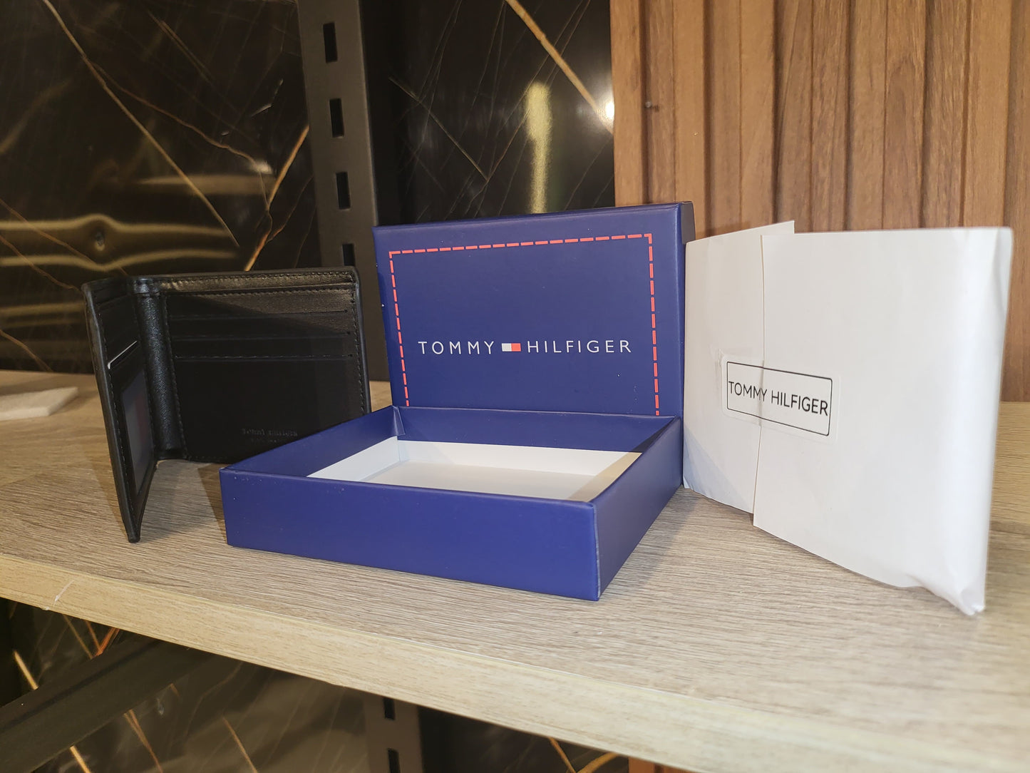 Black tommy hilfiger